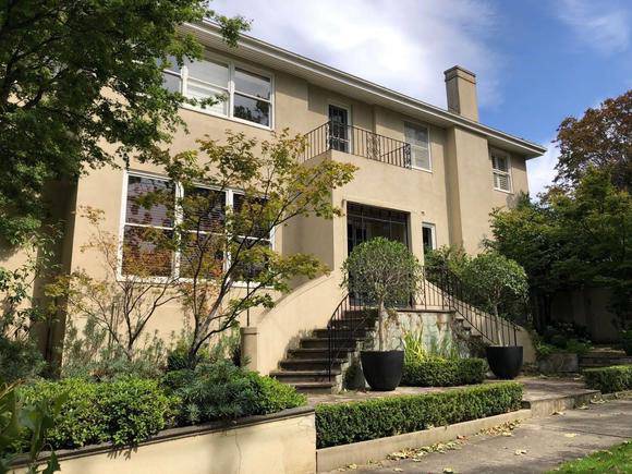 21 Hamilton Road, Malvern