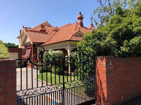 83 Stanhope Street, Malvern