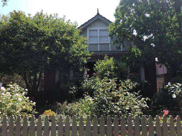 15 Grace Street, Malvern