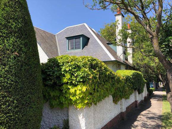 2 Oxford Street, Malvern