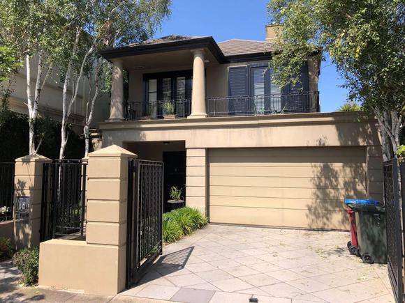 8 Oxford Street, Malvern