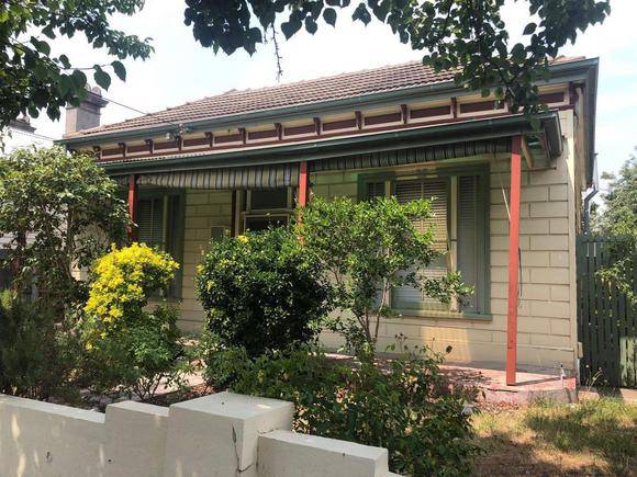 4 McKinley Avenue, Malvern