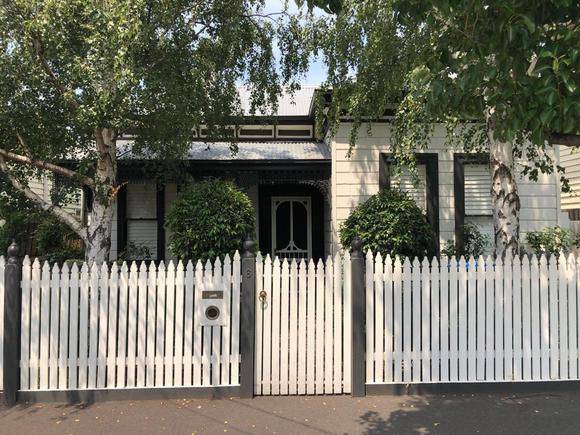 6 McKinley Avenue, Malvern