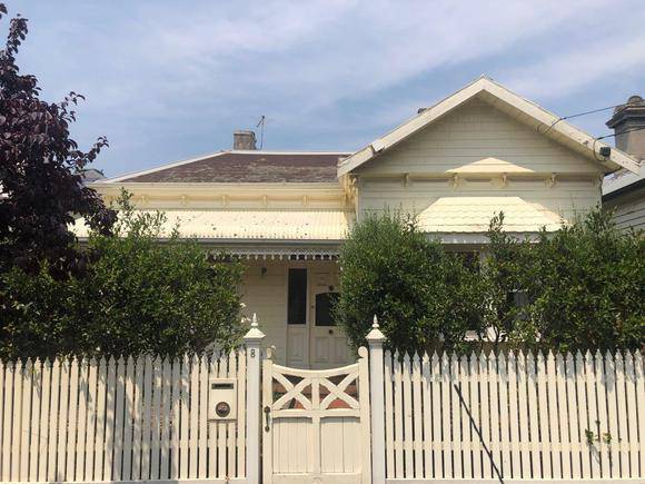 8 McKinley Avenue, Malvern