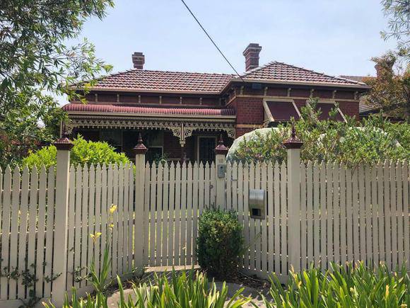 16 Soudan Street, Malvern