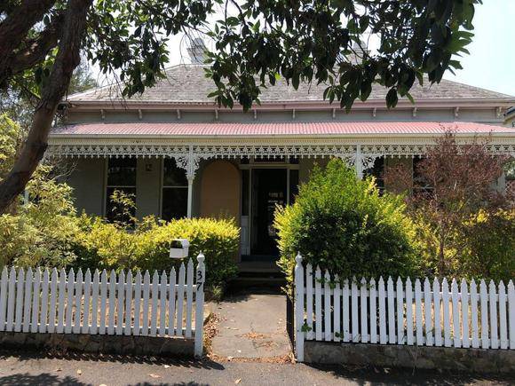 37 Claremont Avenue, Malvern