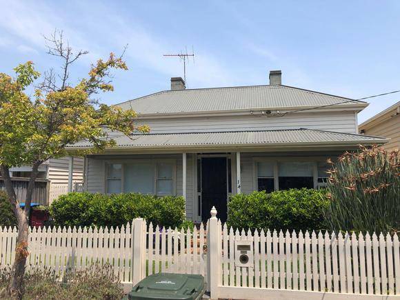 14 Evandale Road, Malvern