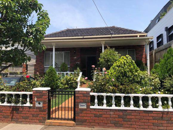 10 Gordon Grove, Malvern