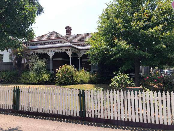 31 Gordon Grove, Malvern