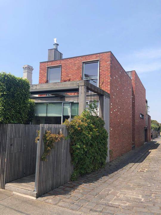 18 Chandlers Road, Malvern