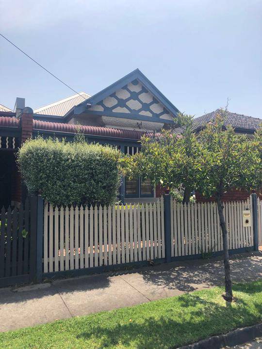 7 Chandlers Road, Malvern