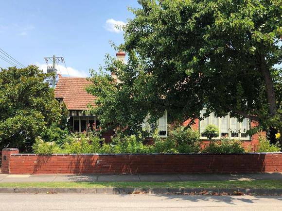 10 Wheatland Road, Malvern