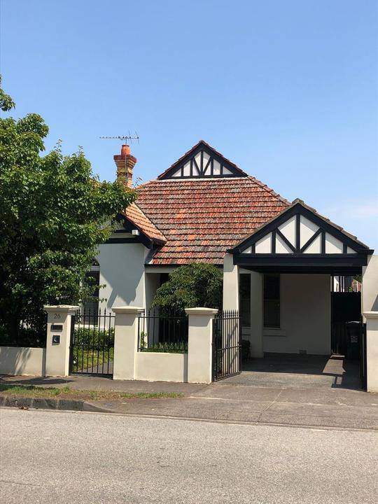 26 Wheatland Road, Malvern