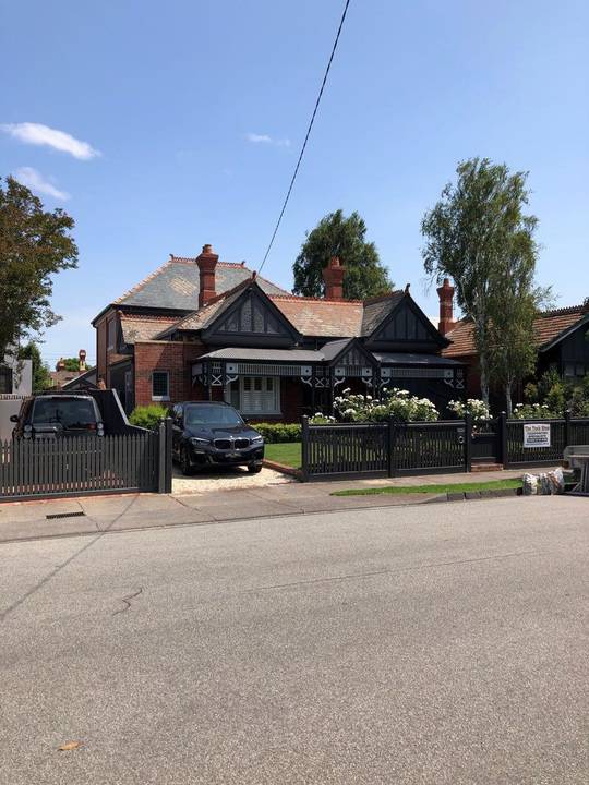 38 Wheatland Road, Malvern