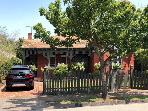 46 Wheatland Road, Malvern