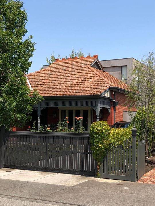 48 Wheatland Road, Malvern