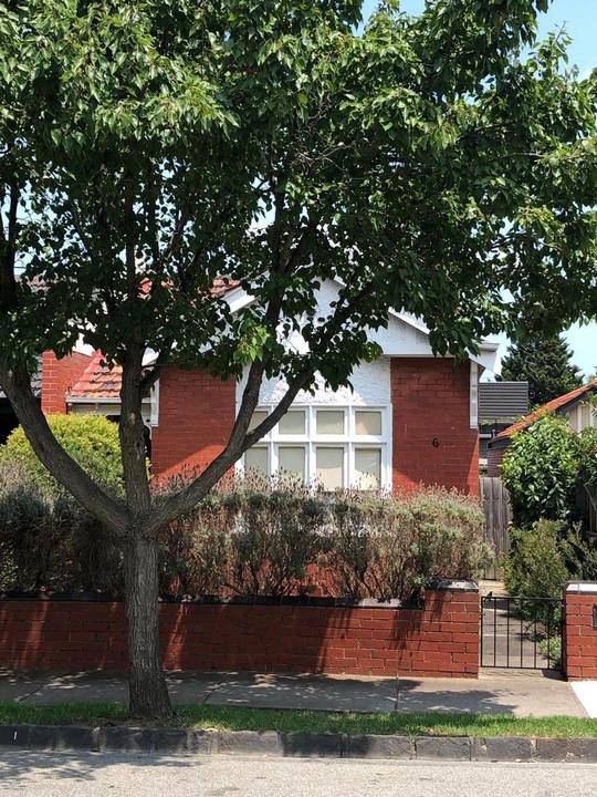 6 Wheatland Road, Malvern