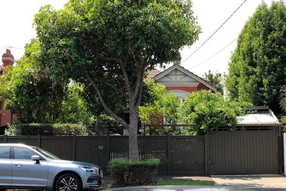 115 Claremont Avenue, Malvern