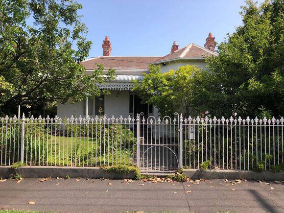 46 Claremont Avenue, Malvern
