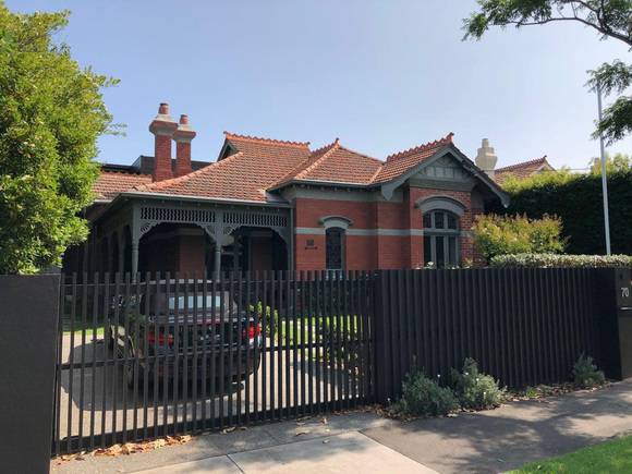 70 Claremont Avenue, Malvern