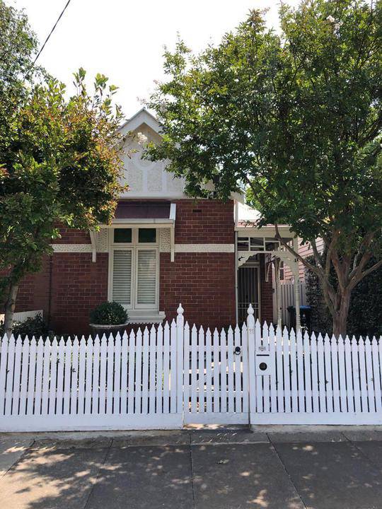 11 Cummins Grove, Malvern