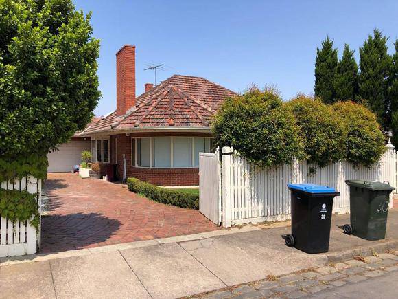 30 Cummins Grove, Malvern