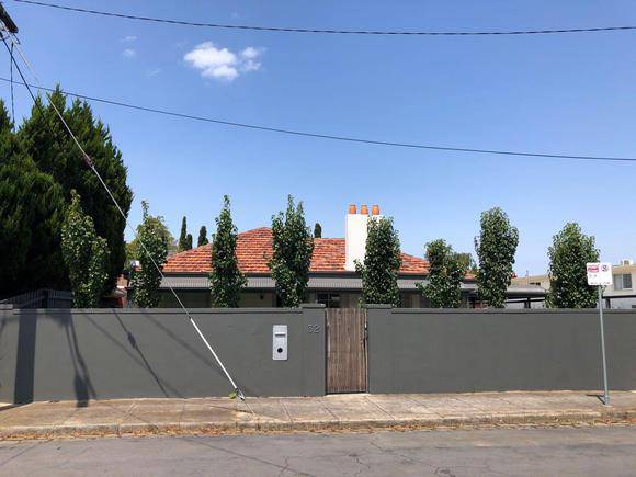 32 Cummins Grove, Malvern