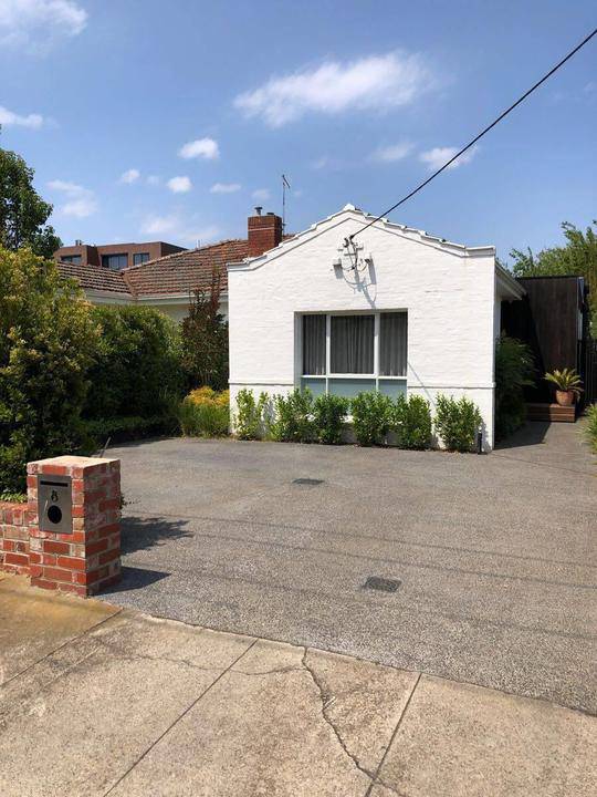 8 Cummins Grove, Malvern