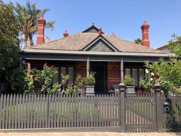 10 Gaynor Court, Malvern
