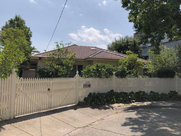15 Gaynor Court, Malvern