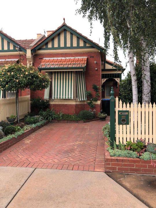 10 Johnstone Street, Malvern