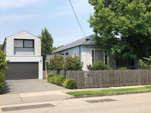 34 Johnstone Street, Malvern