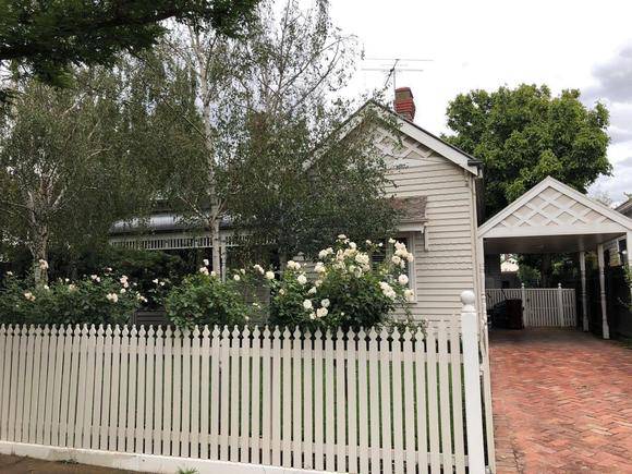 27 Finlayson Street, Malvern