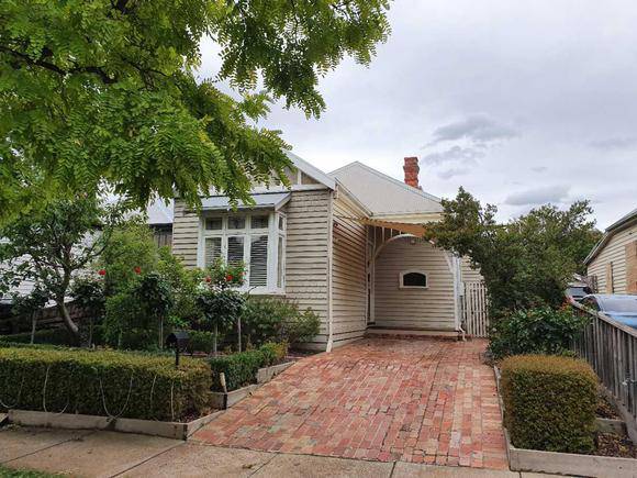 42 Ewart Street, Malvern