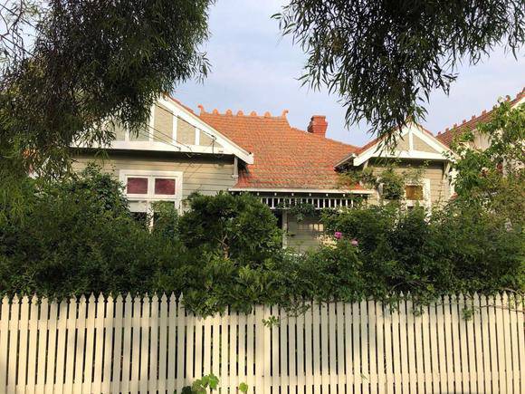 45 Victoria Road North, Malvern