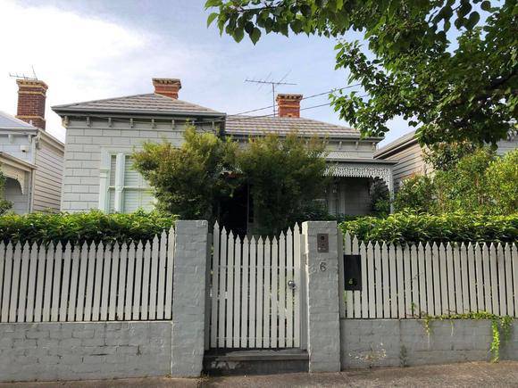 6 hunter Street, Malvern