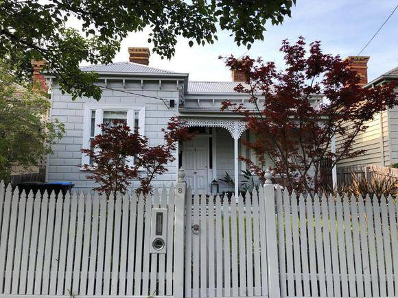 8 Hunter Street, Malvern