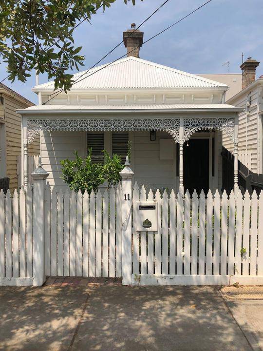 11 Raleigh Street, Malvern