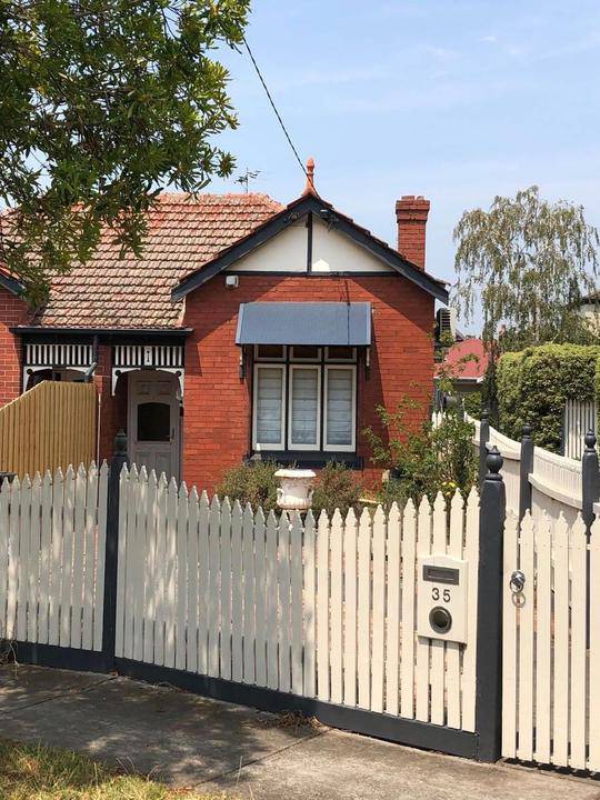 35 Raleigh Street, Malvern