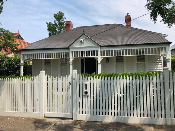 8 Rushmead Street, Malvern