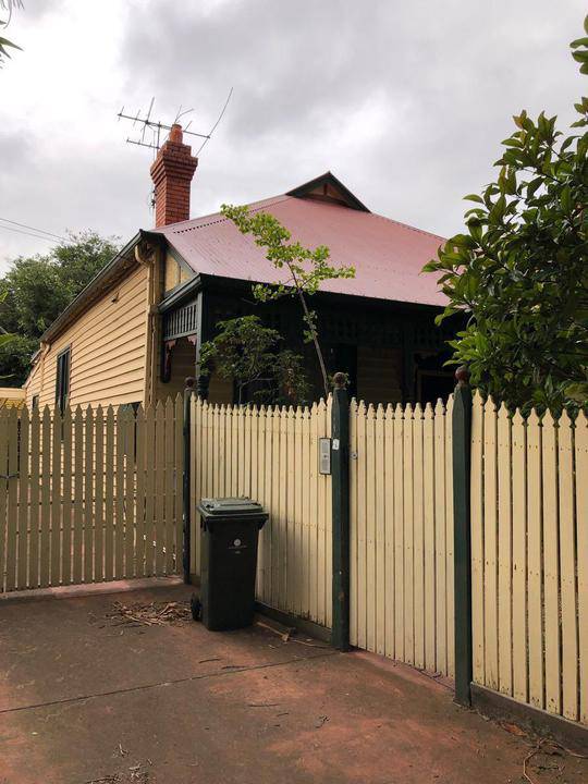 4 Moama Road, Malvern East