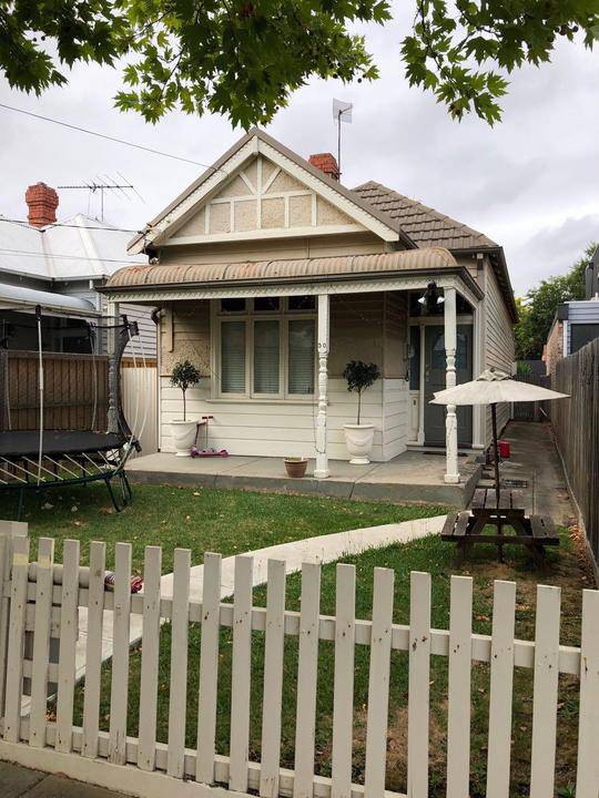 30 Moama Road, Malvern East