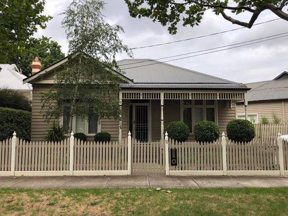 11 Warley Road, Malvern East