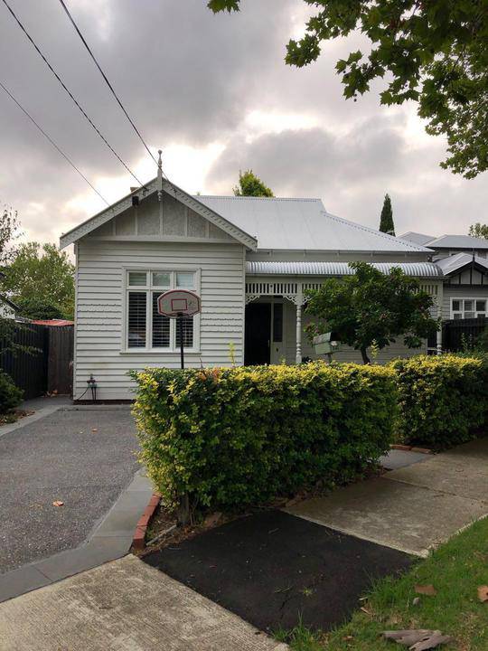 12 Warley Road, Malvern East