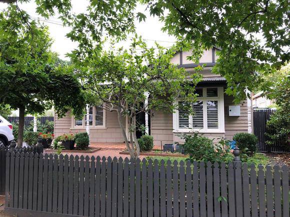 13 Warley Road, Malvern East