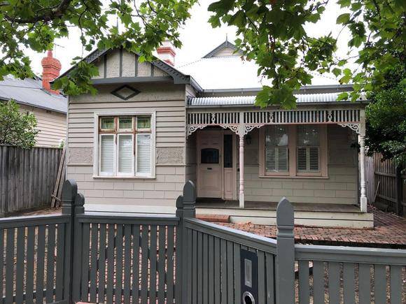 15 Warley Road, Malvern East