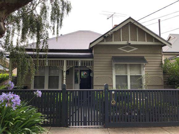 4 Warley Road, Malvern East