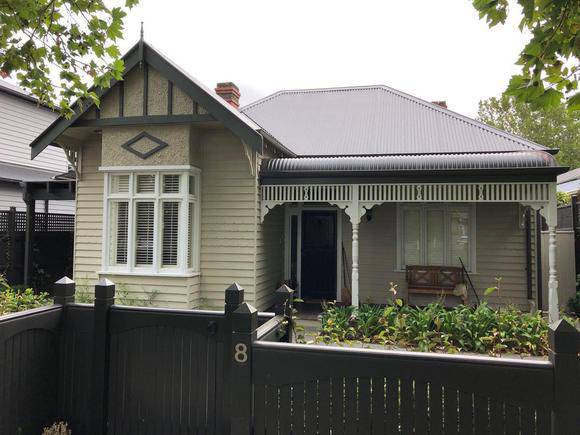 8 Warley Road, Malvern East