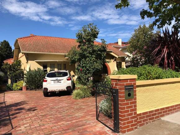 20 Coolgardie Avenue, Malvern East