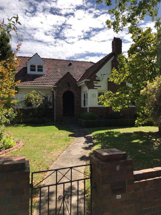 7 Melrose Avenue, Malvern East